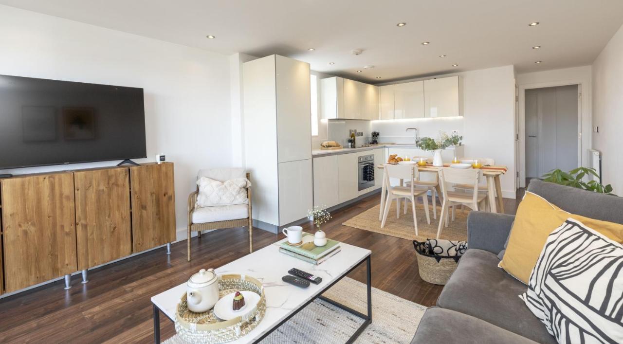 Modern Luxe Apt Just 10 Mins From Tower Bridge! Easy Access To Tube And Bus Londres Exterior foto