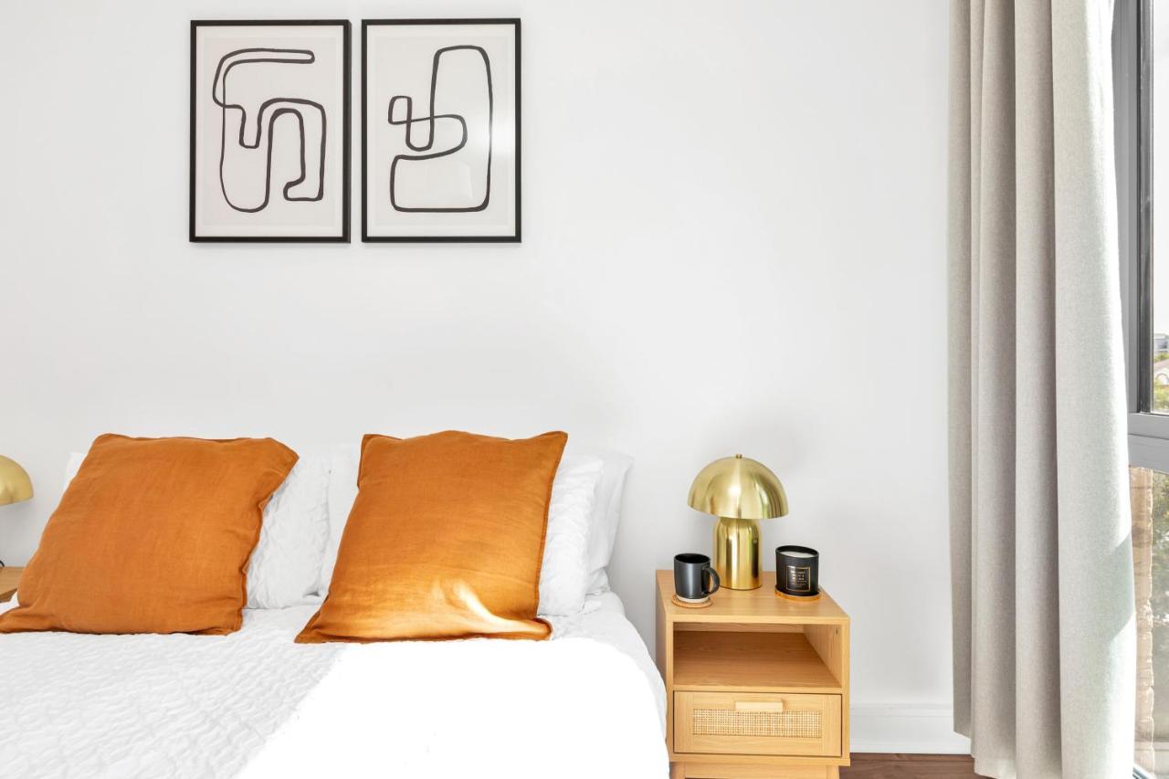 Modern Luxe Apt Just 10 Mins From Tower Bridge! Easy Access To Tube And Bus Londres Exterior foto