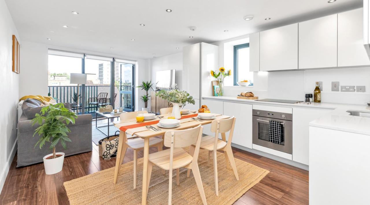 Modern Luxe Apt Just 10 Mins From Tower Bridge! Easy Access To Tube And Bus Londres Exterior foto