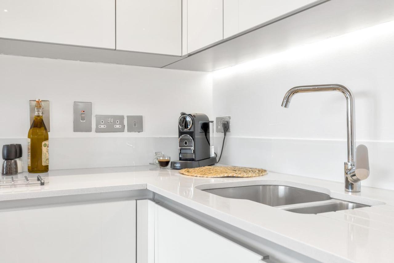 Modern Luxe Apt Just 10 Mins From Tower Bridge! Easy Access To Tube And Bus Londres Exterior foto